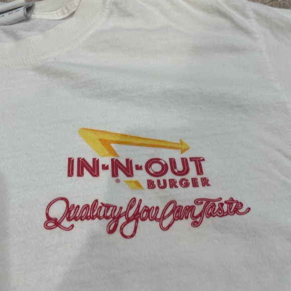 In-N-Out Burger 2009 “Supporting our Troops” Tee - Picture 3 of 5